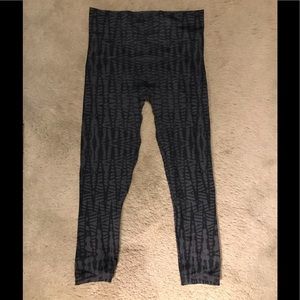 Spanx cropped workout leggings high waisted
